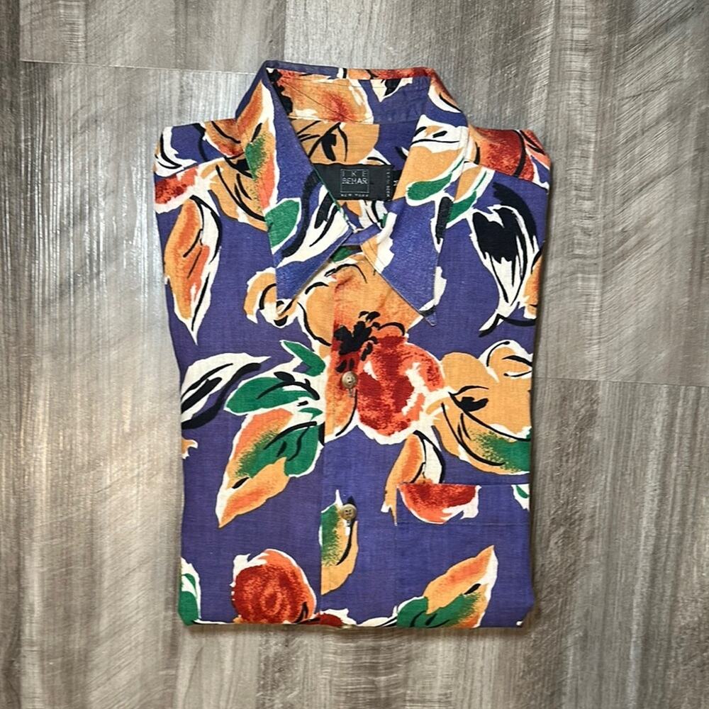 Ike Behar Vintage Linen Floral Short Sleeve Button Down - Medium